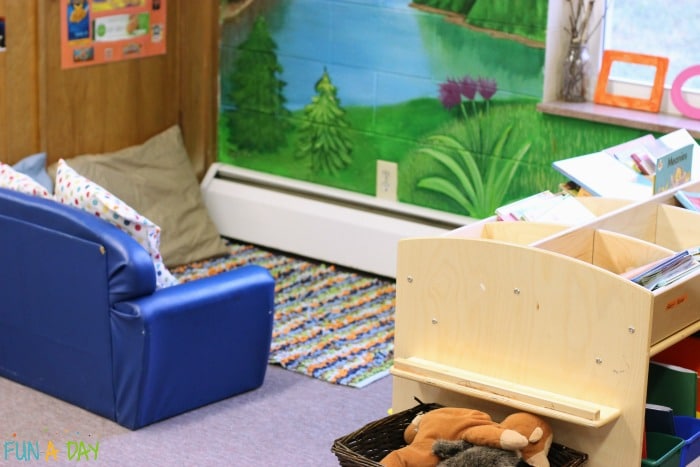 Preschool reading center