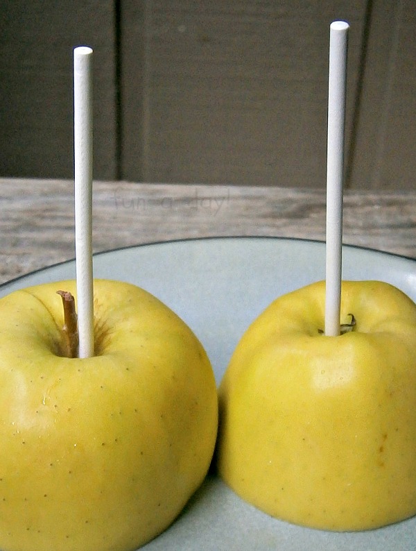 Spicy Apple Art for Kids {with a Literacy Twist}