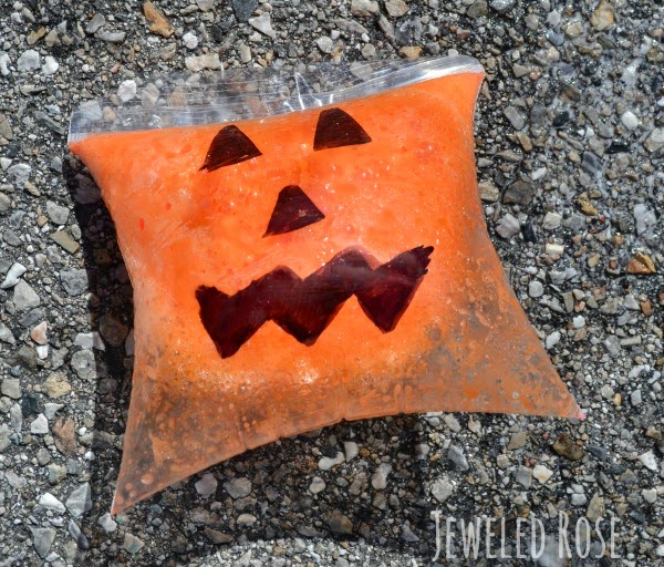 Popping pumpkins - Halloween science and sensory activities