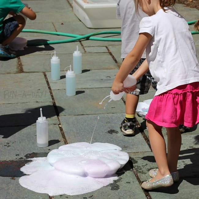 lots of foamy fun with this frozen-inspired science for preschoolers