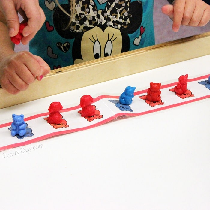 Bear Math Patterns - free printable math patterns for preschool and kindergarten