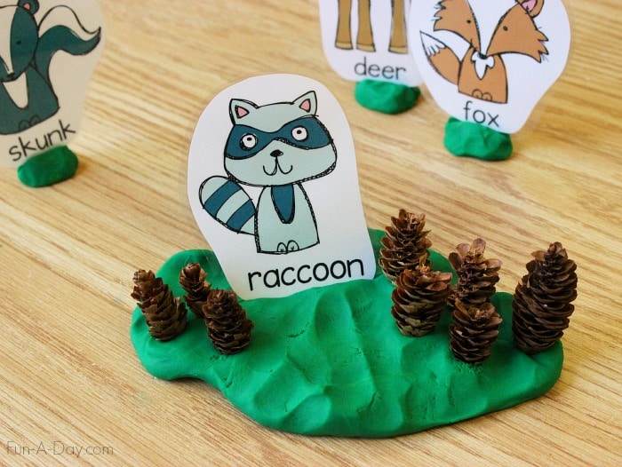 Forest animal small world play using free printables and play dough