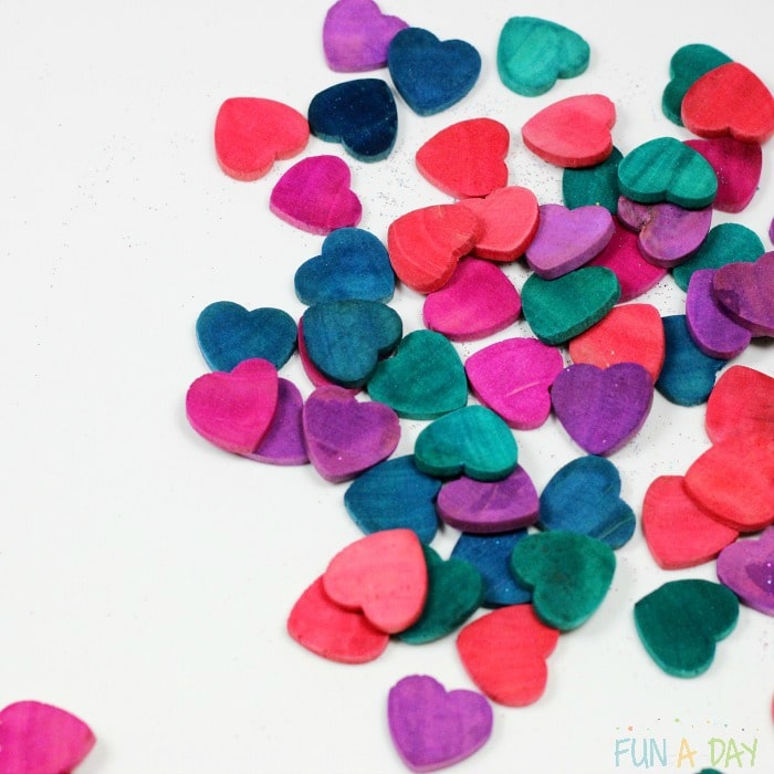 How to dye wooden hearts to use with acts of kindness for kids