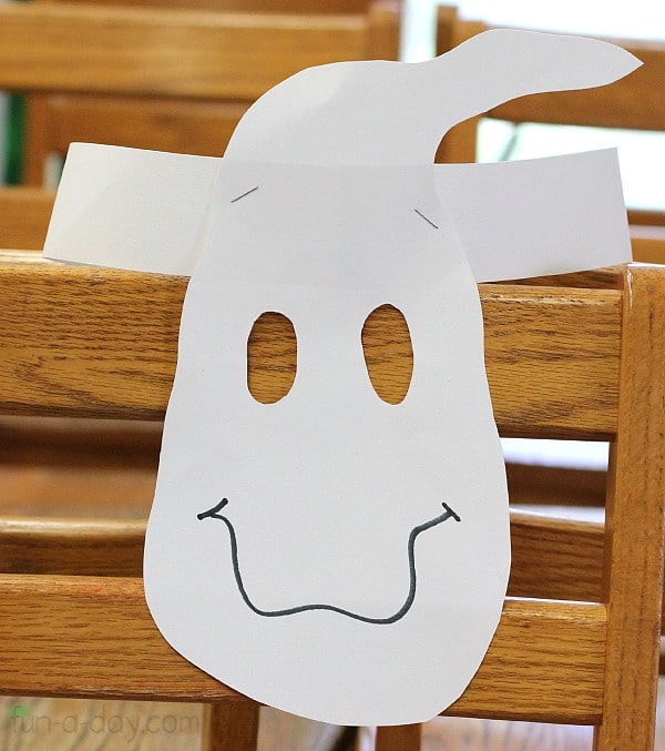 smiling paper ghost mask for halloween countdown calendar