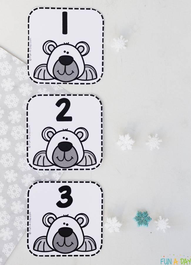 polar bear number cards 1, 2, 3 with coordination number of snowflake manipulatives next to each