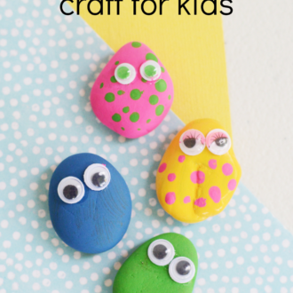 4 painted rocks with googly eyes and text that reads pet rock craft for kids